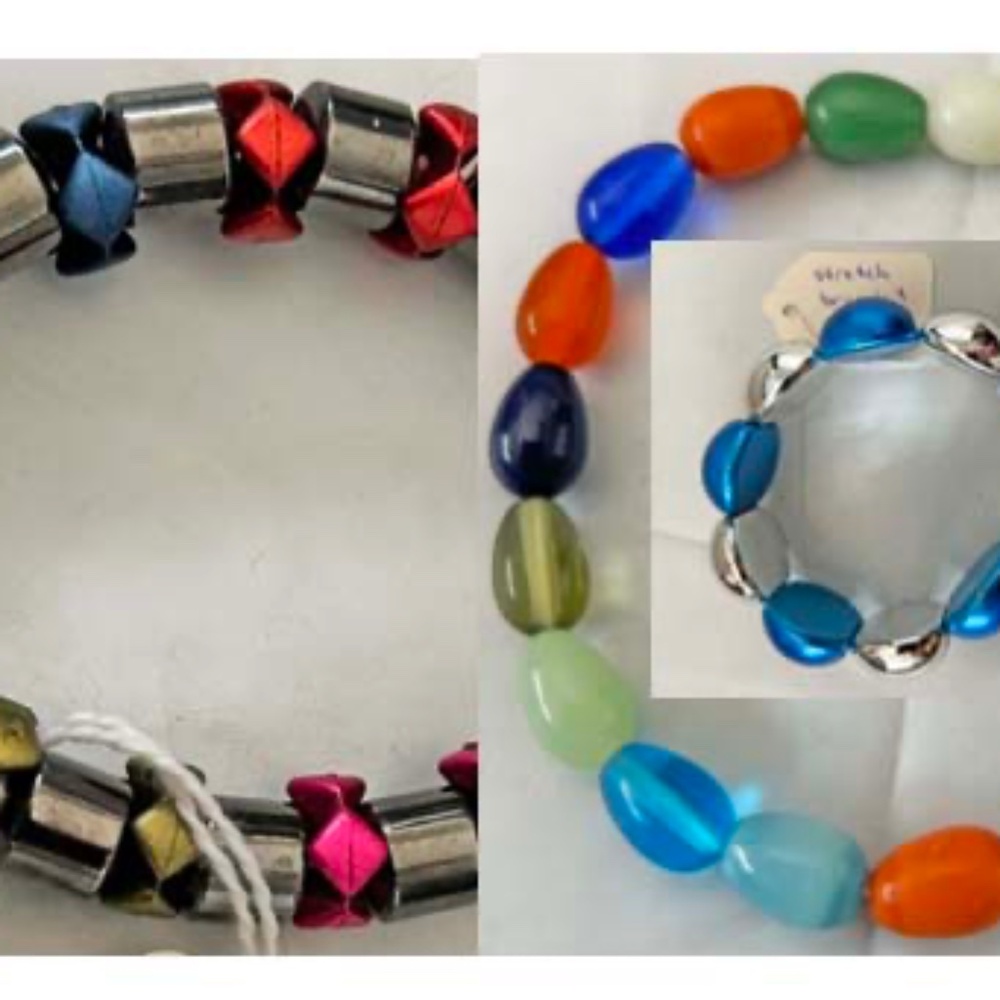 3 BRACELETS, LAMPWORK GLASS, HEMALYTE & PLASTIC, ASSORTED COLOURS, ELASTIC STRET